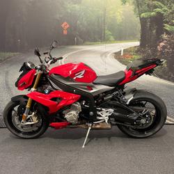 2014 BMW Motorrad S 1000 R Red