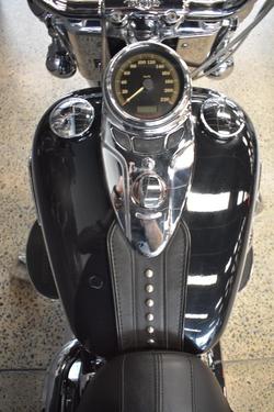 2012 HARLEY-DAVIDSON FLSTC HERITAGE SOFTAIL CLASSIC