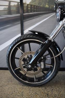 2016 HARLEY-DAVIDSON FXSB SOFTAIL BREAKOUT