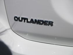 2018 Mitsubishi Outlander ES