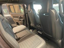 2025 Land Rover Defender 110 P635 OCTA L663 MY25.5 AWD Charente Grey