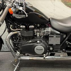 Triumph 2007 triumph 865 speedmaster Black