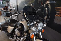 2014 HARLEY-DAVIDSON FLHRC ROAD KING CLASSIC