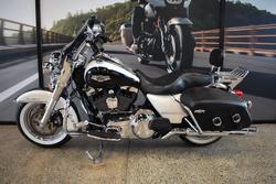 2014 HARLEY-DAVIDSON FLHRC ROAD KING CLASSIC