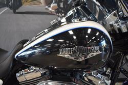 2014 HARLEY-DAVIDSON FLHRC ROAD KING CLASSIC