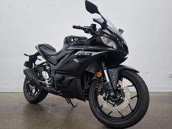 2023 Yamaha YZF-R3 Black