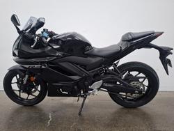 2023 Yamaha YZF-R3 Black