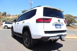 2025 Toyota Landcruiser GR Sport