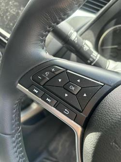 2023 Nissan Navara ST-X