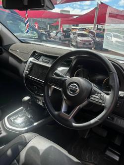 2023 Nissan Navara ST-X