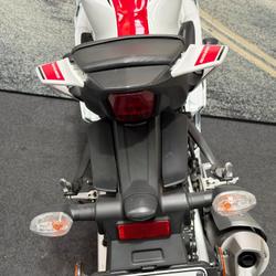 2023 Yamaha YZF-R15M RED/WHITE