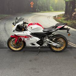 2023 Yamaha YZF-R15M RED/WHITE