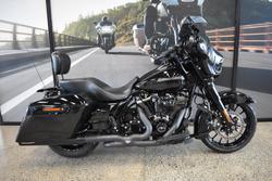 2017 HARLEY-DAVIDSON FLHXS STREET GLIDE SPECIAL