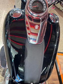 2018 Harley-Davidson Deluxe 107 (FLDE) Softail Black