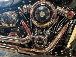 2018 Harley-Davidson Deluxe 107 (FLDE) Softail Black