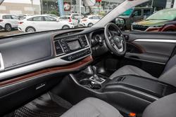 2017 Toyota Kluger GX