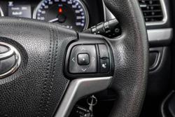 2017 Toyota Kluger GX