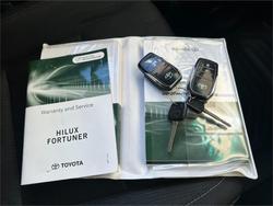 2021 TOYOTA HILUX SR5 (4x4)