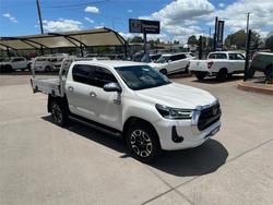 2021 TOYOTA HILUX SR5 (4x4)