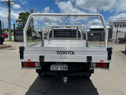 2021 TOYOTA HILUX SR5 (4x4) GUN126R White