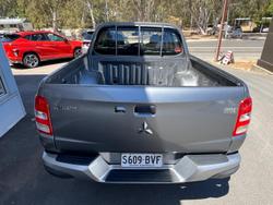 2017 Mitsubishi Triton GLX