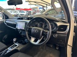 2021 Toyota Hilux SR5