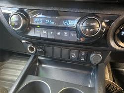 2021 Toyota Hilux SR5