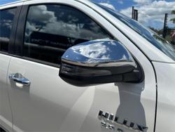 2021 Toyota Hilux SR5