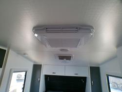 2025 Supreme 1760_C_K2e3_S Classic 17'6