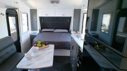 2025 Supreme 1760_C_K2e3_S Classic 17'6