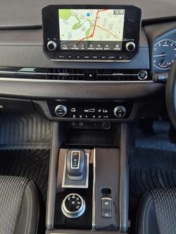 2022 Mitsubishi Outlander LS