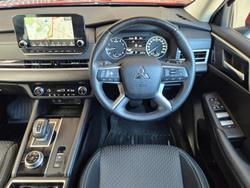 2022 Mitsubishi Outlander LS