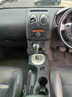 2011 Nissan Dualis +2 Ti J10 Series II MY10 Magnetic Red