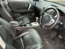 2011 Nissan Dualis +2 Ti J10 Series II MY10 Magnetic Red