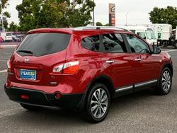 2011 Nissan Dualis +2 Ti J10 Series II MY10 Magnetic Red