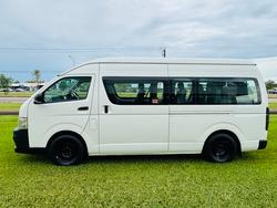 2011 Toyota Hiace 2011 Toyota HiAce Commuter KDH223R With Wheelchair Accessible Braun Lift French Vanilla