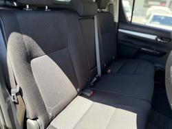 2021 Toyota Hilux SR5