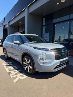 2025 Mitsubishi Outlander Exceed