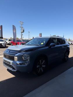 2025 Mitsubishi Outlander Exceed