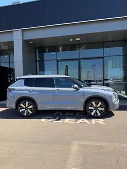 2025 Mitsubishi Outlander Exceed