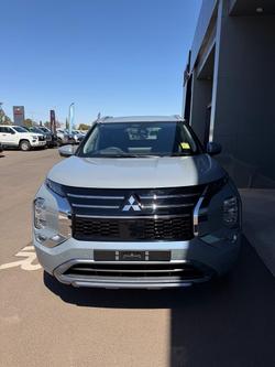 2025 Mitsubishi Outlander Exceed