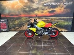 2021 APRILIA TUONO YELLOW