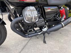 2023 MOTO GUZZI V7 STONE Black