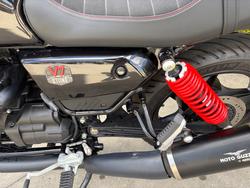 2023 MOTO GUZZI V7 STONE Black