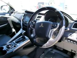 2017 Mitsubishi Pajero Sport Exceed