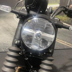 2025 Royal Enfield Guerrilla 450 Playa Black