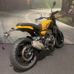 2025 Royal Enfield Guerrilla 450 Playa Black