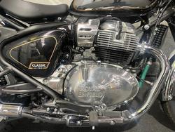 2025 Royal Enfield CLASSIC 650 Black