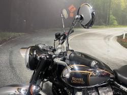 2025 Royal Enfield CLASSIC 650 Black