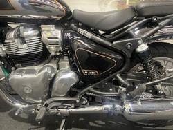 2025 Royal Enfield CLASSIC 650 Black